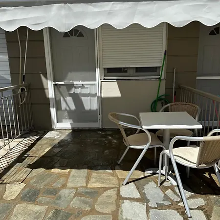 La Kaza Apartment Ofrínion